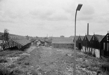 126979 Gezicht op de Dakpannen- en Steenfabriek E.J. Van Arkel & Co. (Hoogravenseweg) te Utrecht.